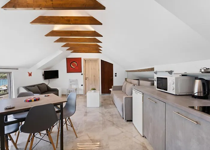 Semesteranläggning (resort) Chakalaka Vlikhón