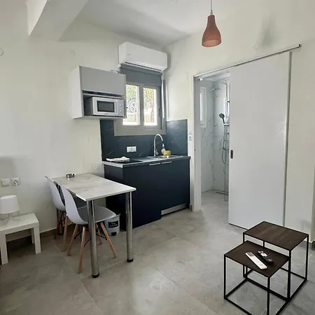Chakalaka Complex 3*