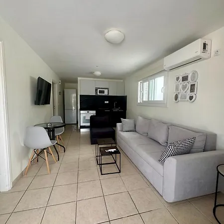Chakalaka Complex 3*